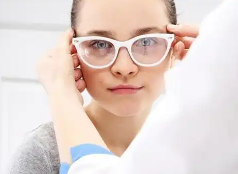 烟台眼镜培训学校分享斜视手术时机